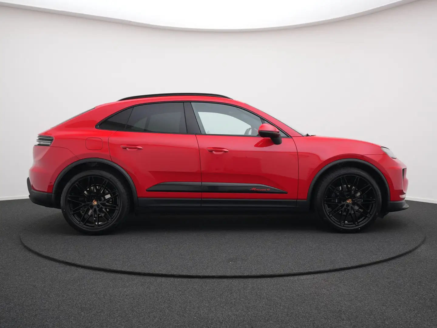 Porsche Macan 4 - 2