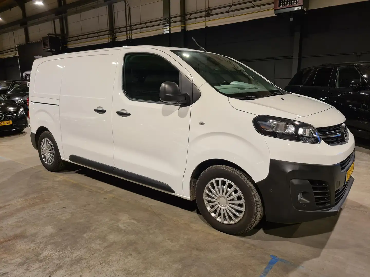Opel Vivaro 1.5 CDTI L2H1 Edition - 3 Zits - Airco - Navigatie Wit - 2