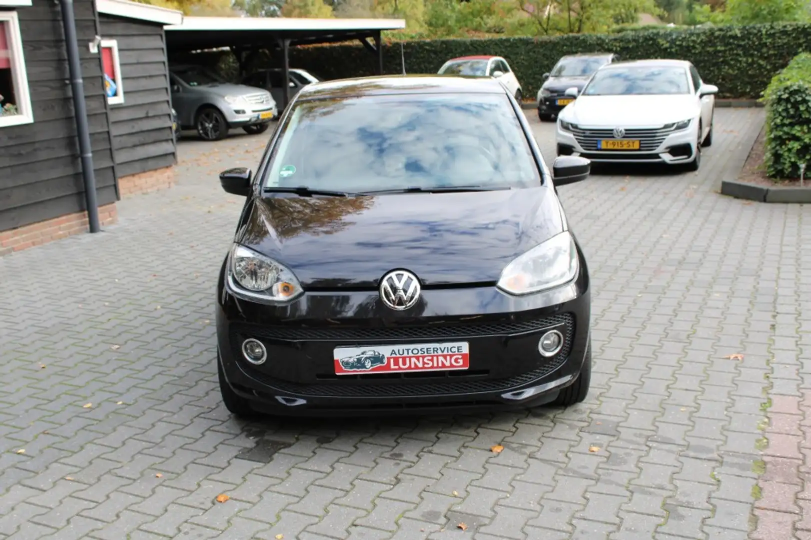 Volkswagen up! 1.0 HIGH UP! - Navigatie Airco LMV Zwart - 2