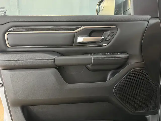 Dodge RAM RAM 1500 Quad Cab Rebel Ansicht 25