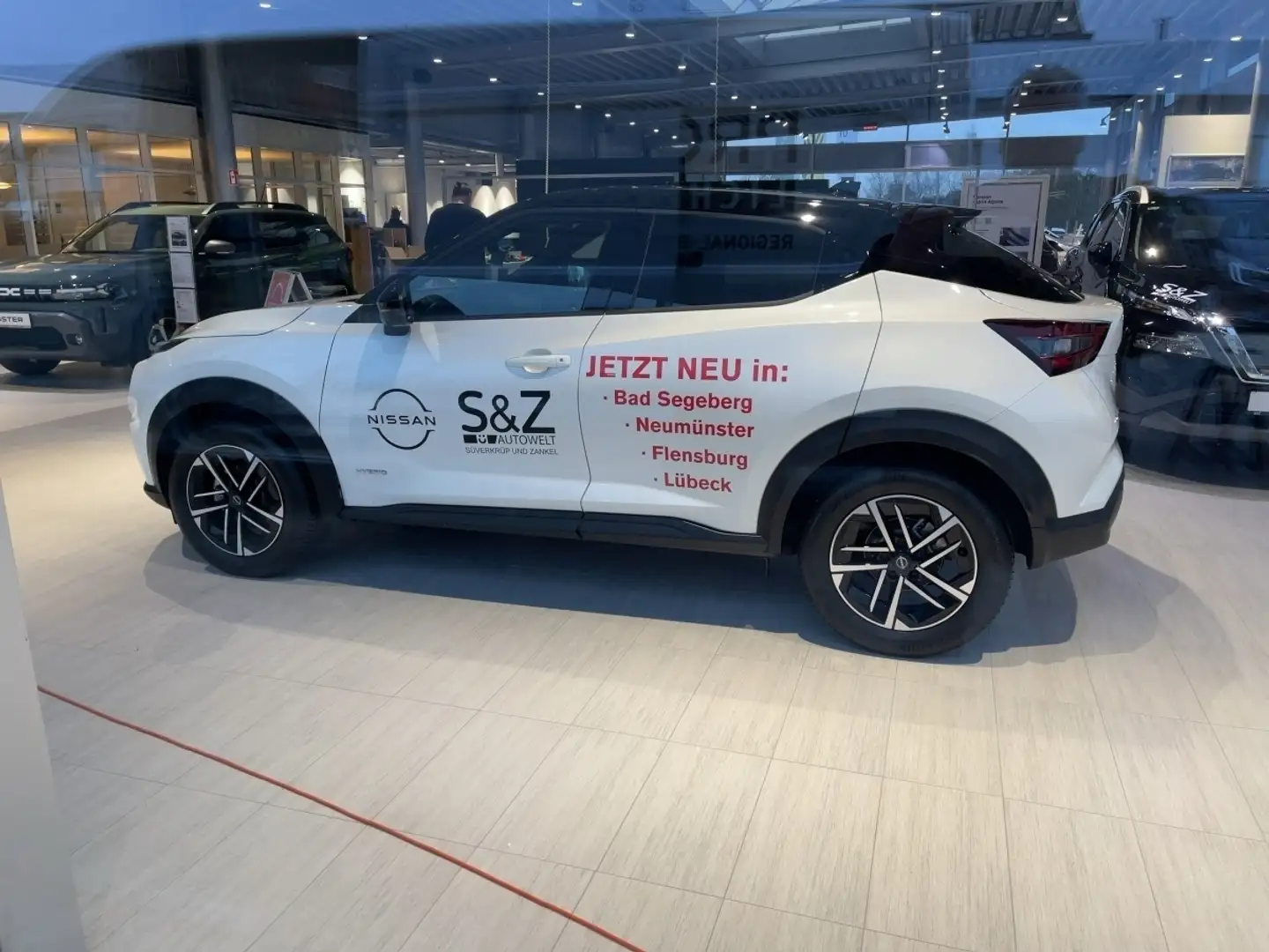 Nissan Juke N-Connecta HYBRID 143PS Autom. Kamera/Navi/Tempoautomat Weiß - 2