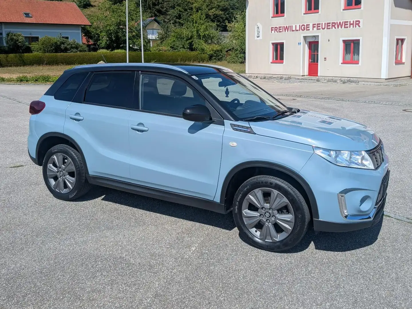 Suzuki Vitara Vitara 1,0 DITC ALLGRIP shine shine Blau - 1