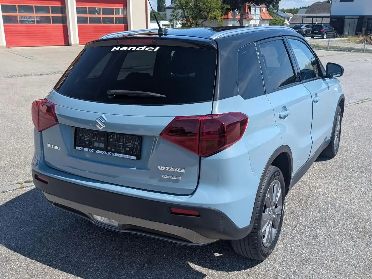 Suzuki Vitara Vitara 1,0 DITC ALLGRIP shine shine Blau - 2