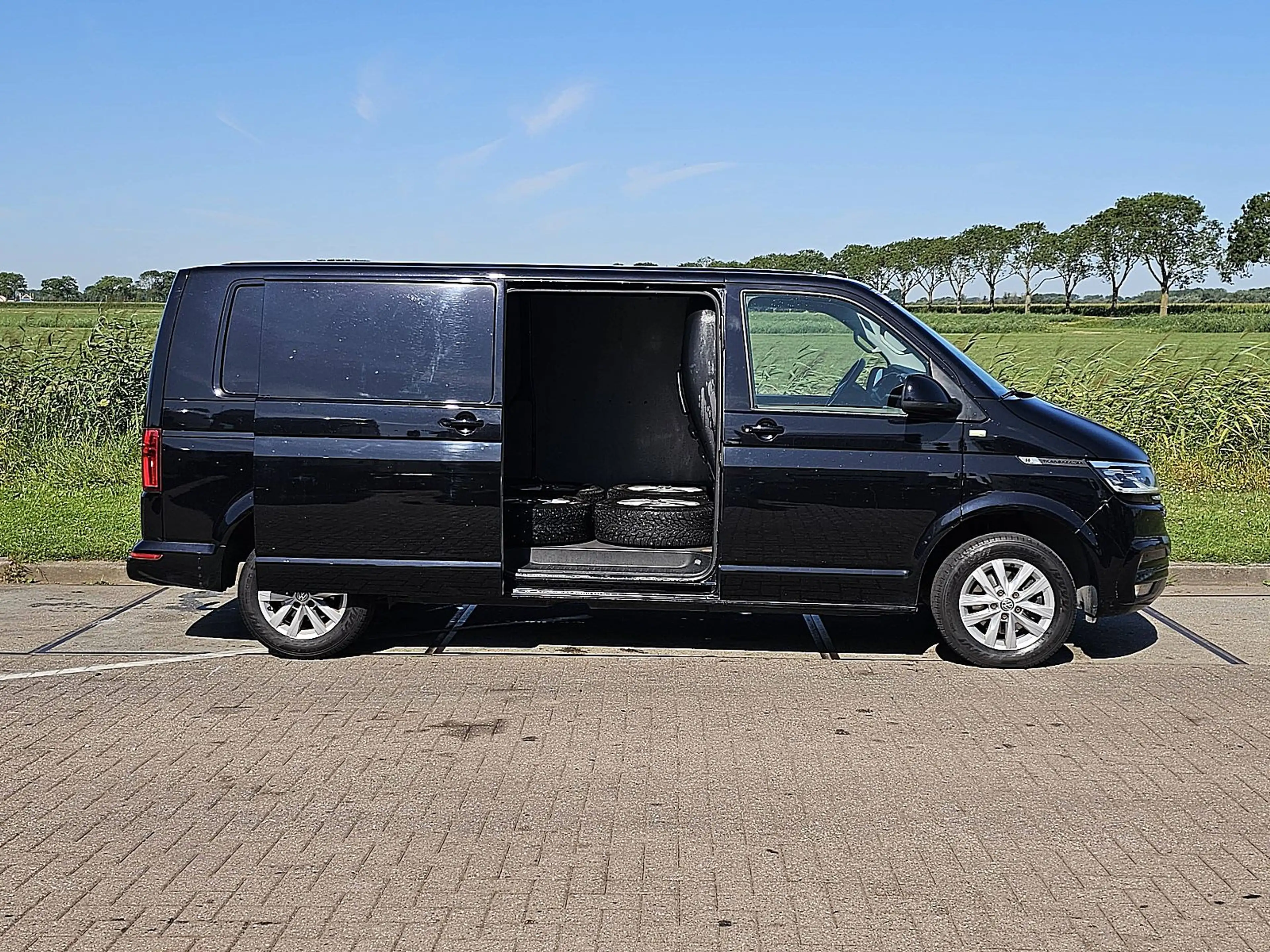 Volkswagen Transporter 2.0 TDI L2H1 LED 150Pk Euro6 — photo 13