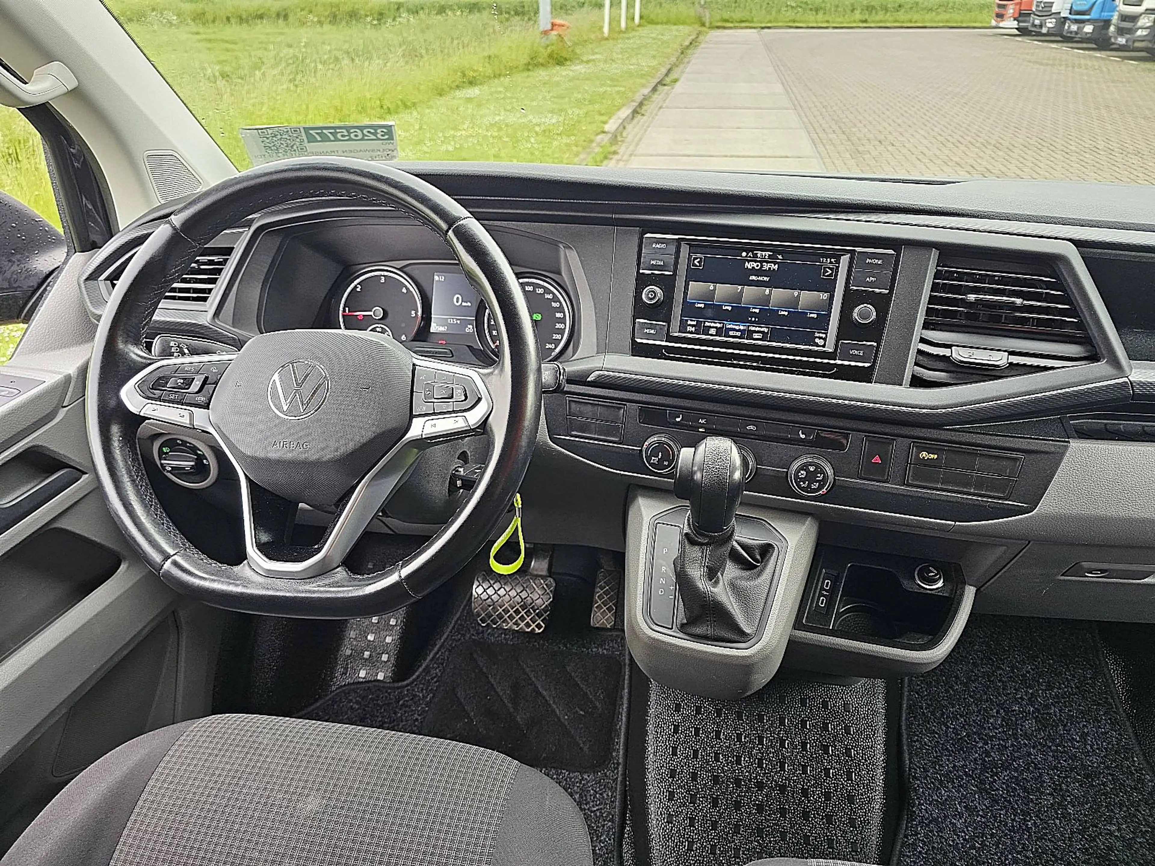 Volkswagen Transporter 2.0 TDI L2H1 LED 150Pk Euro6 — photo 8