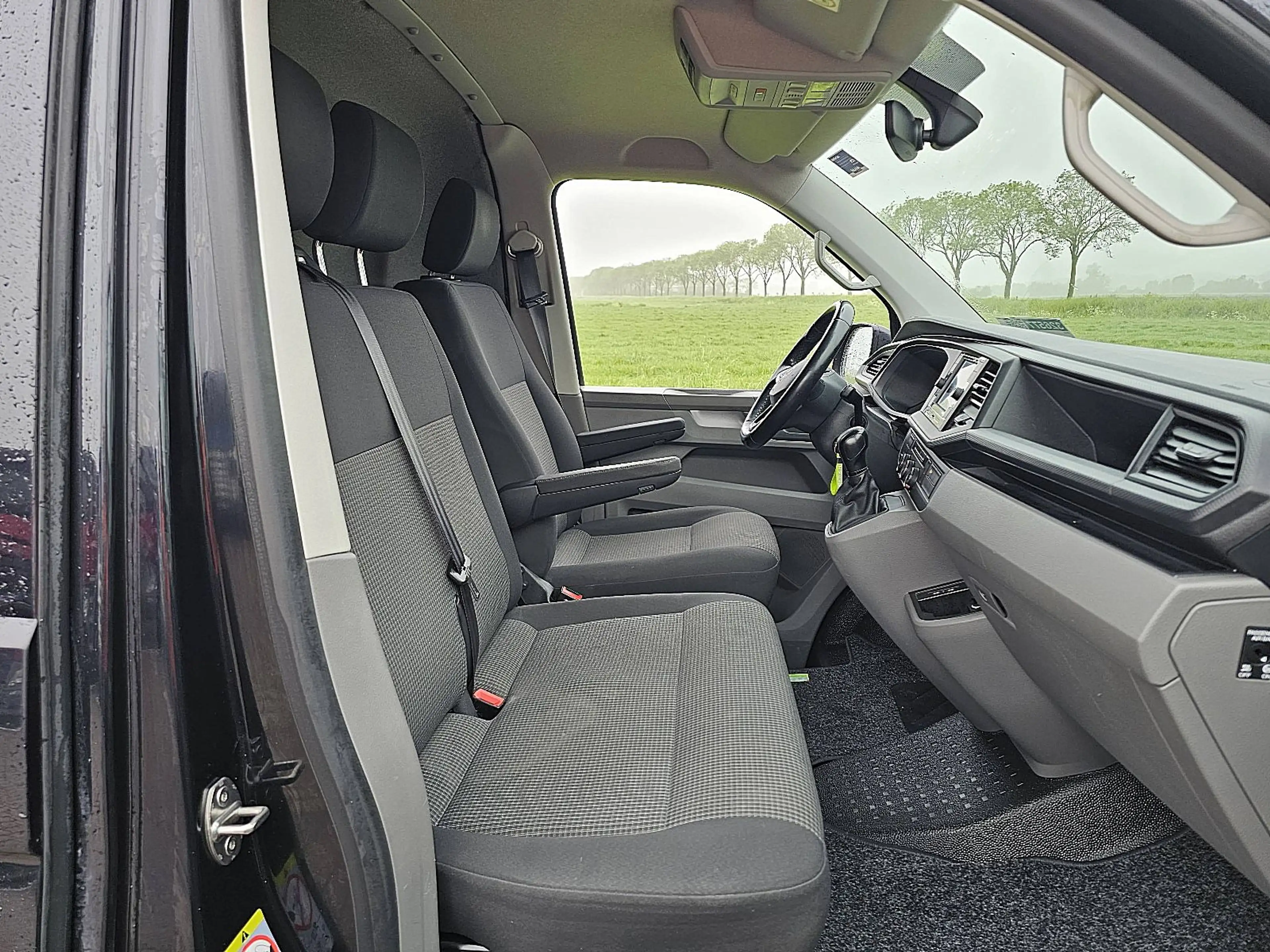 Volkswagen Transporter 2.0 TDI L2H1 LED 150Pk Euro6 — photo 7