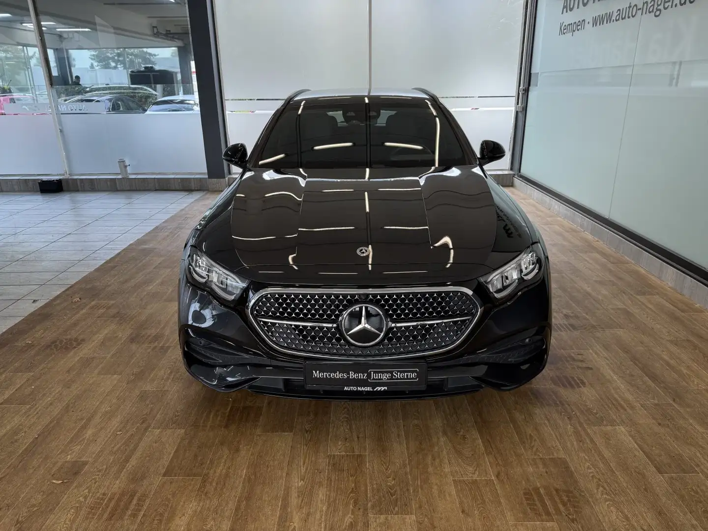 Mercedes-Benz E 220 E 220 d T AMG +LED+NAVI+DAB+AHK+DISTRONIC+Kamera Grau - 2