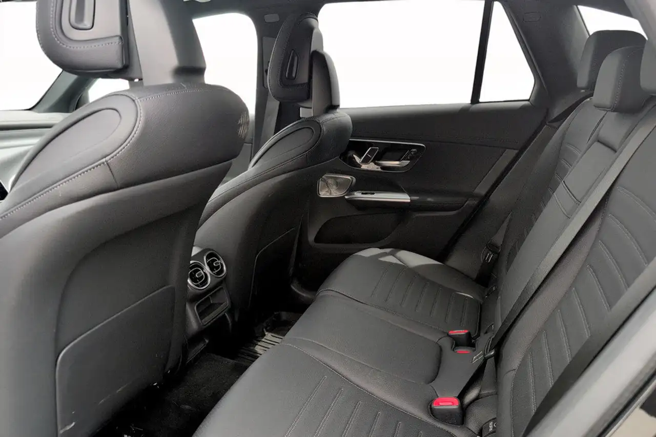 Mercedes-Benz GLC снимка Mercedes-Benz GLC