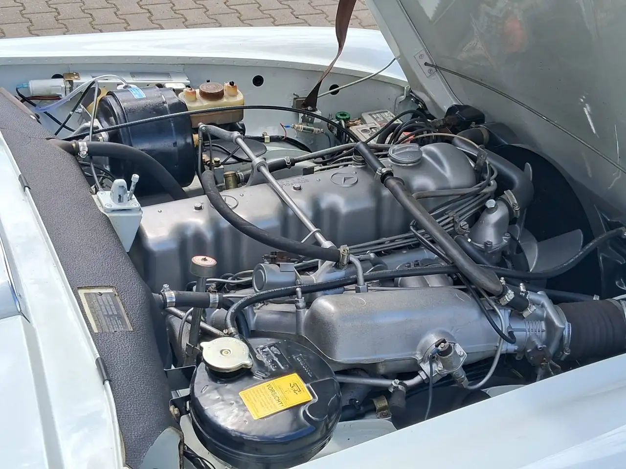Mercedes-Benz SL 230 Bild 20