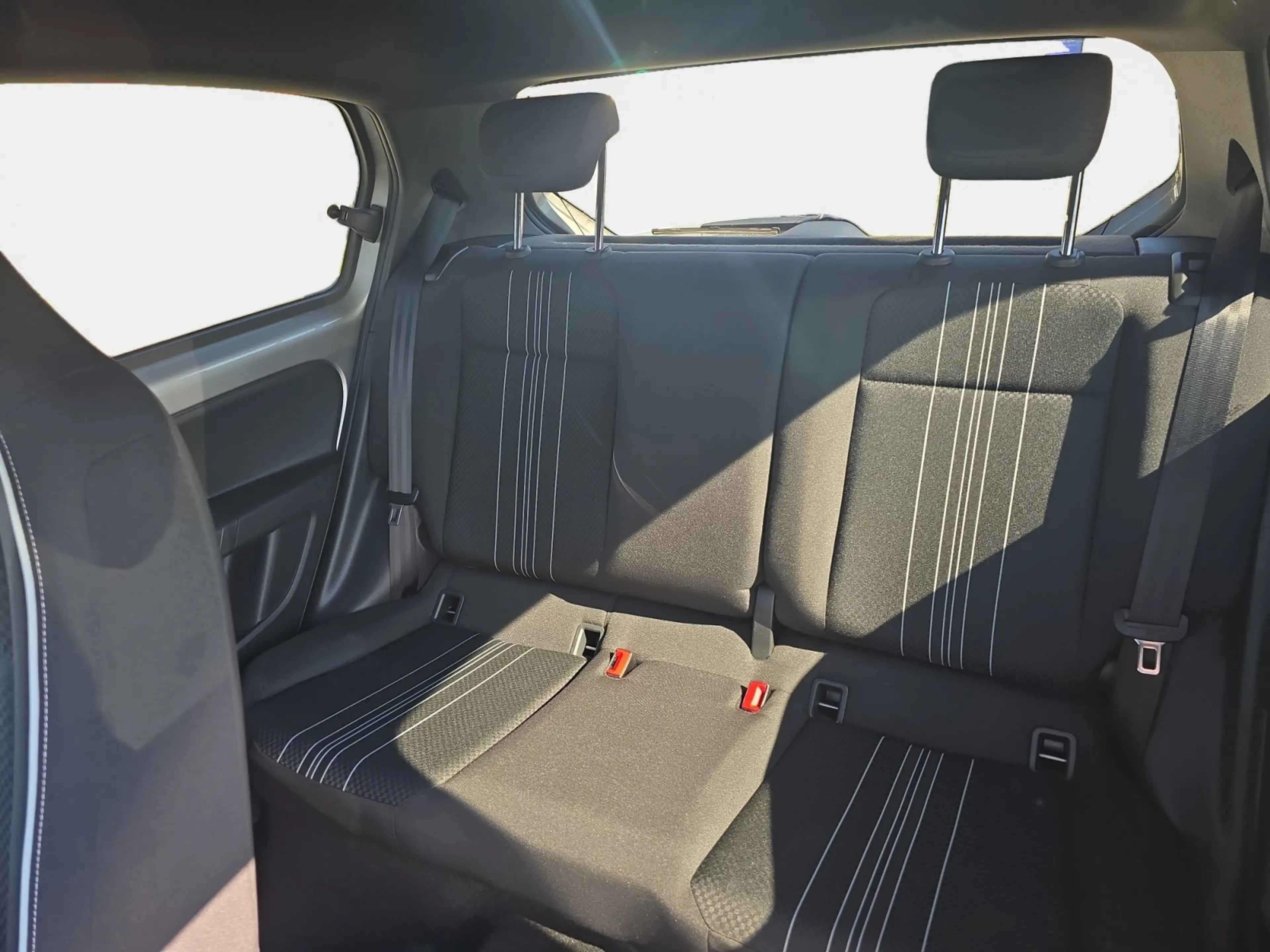 SEAT Mii Plus — photo 14