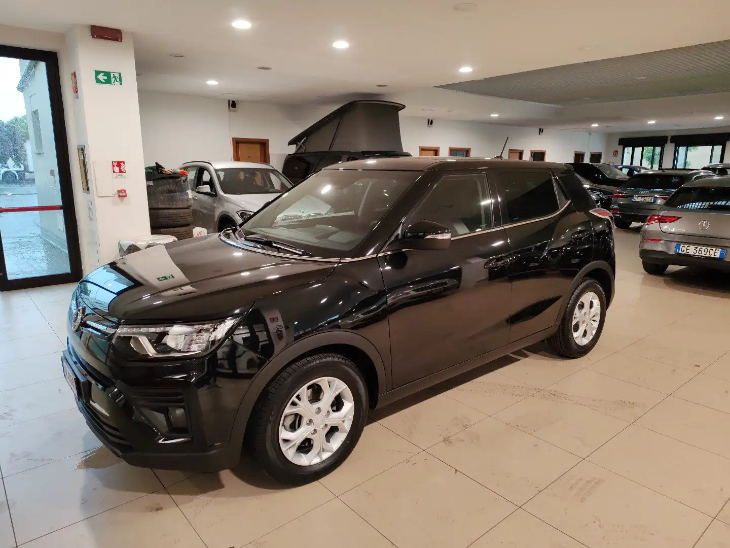 SsangYong Tivoli 1.5GDITurbo 163cv Comfort auto CarPlay/AndroidAuto Nero - 1
