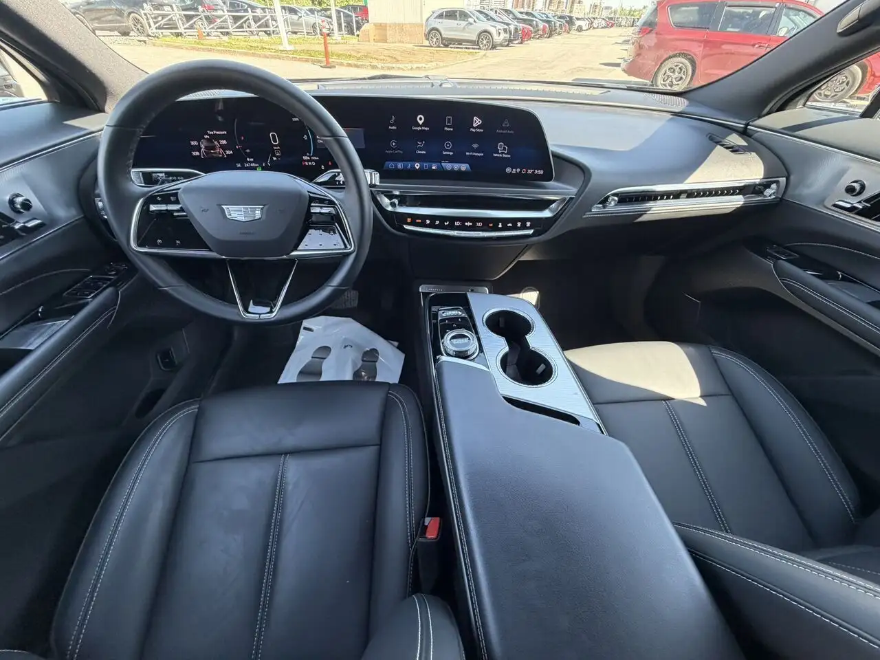 Cadillac Lyriq снимка Cadillac Lyriq