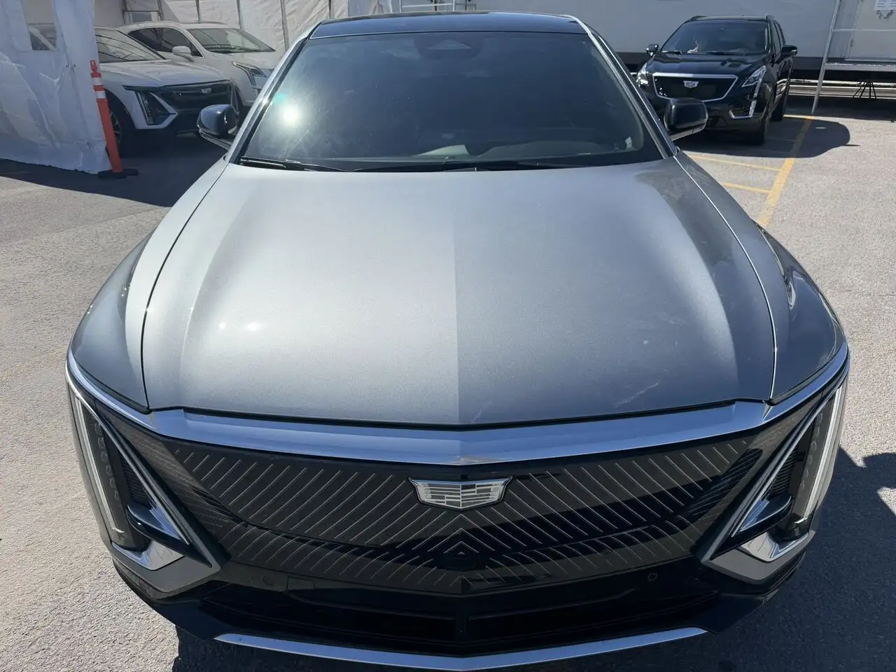 Cadillac Lyriq снимка Cadillac Lyriq