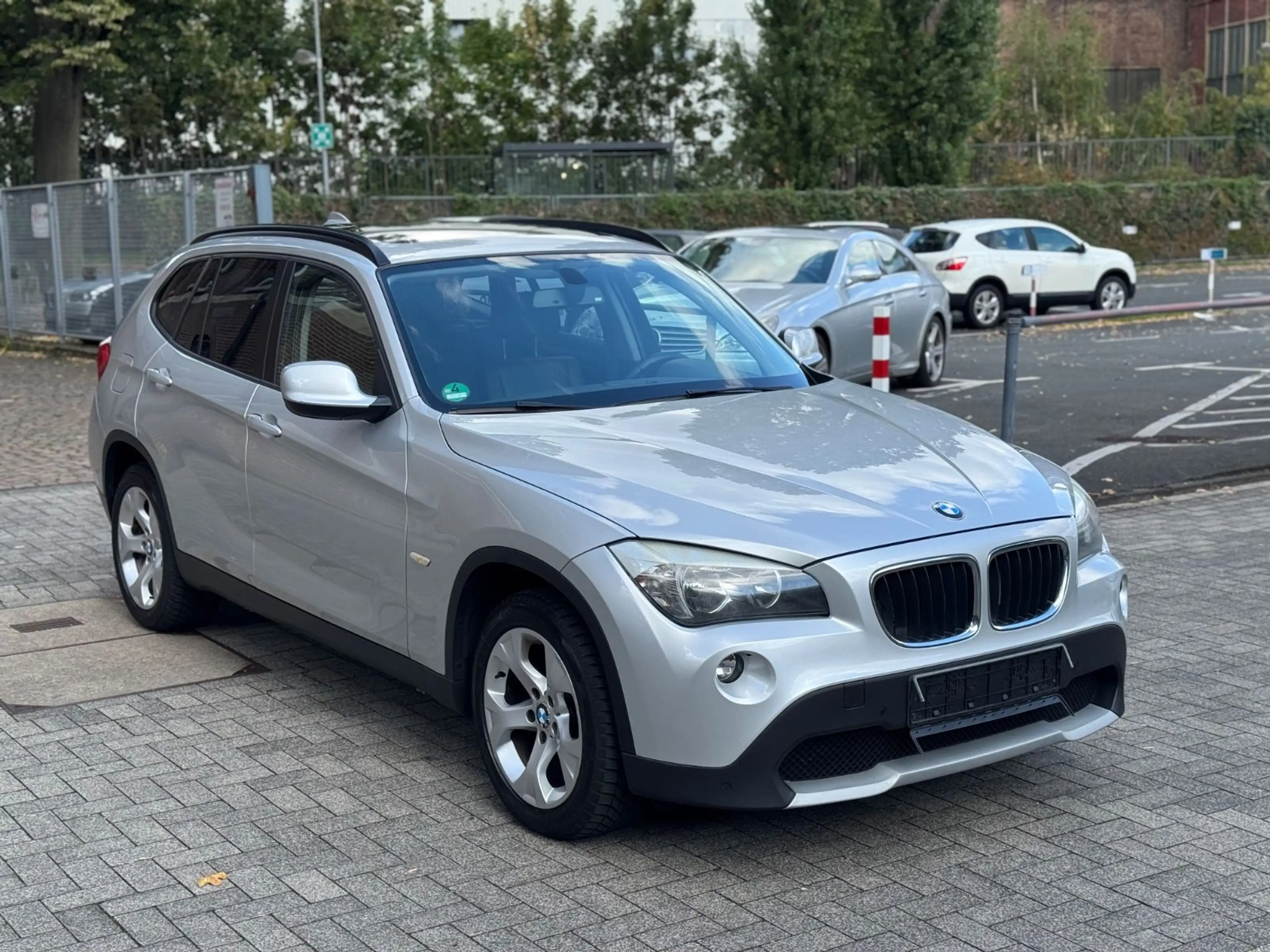 BMW X1 sDrive 20 d/Panorama/Leder/Navi/AHK/PDC/HK/ — photo 4