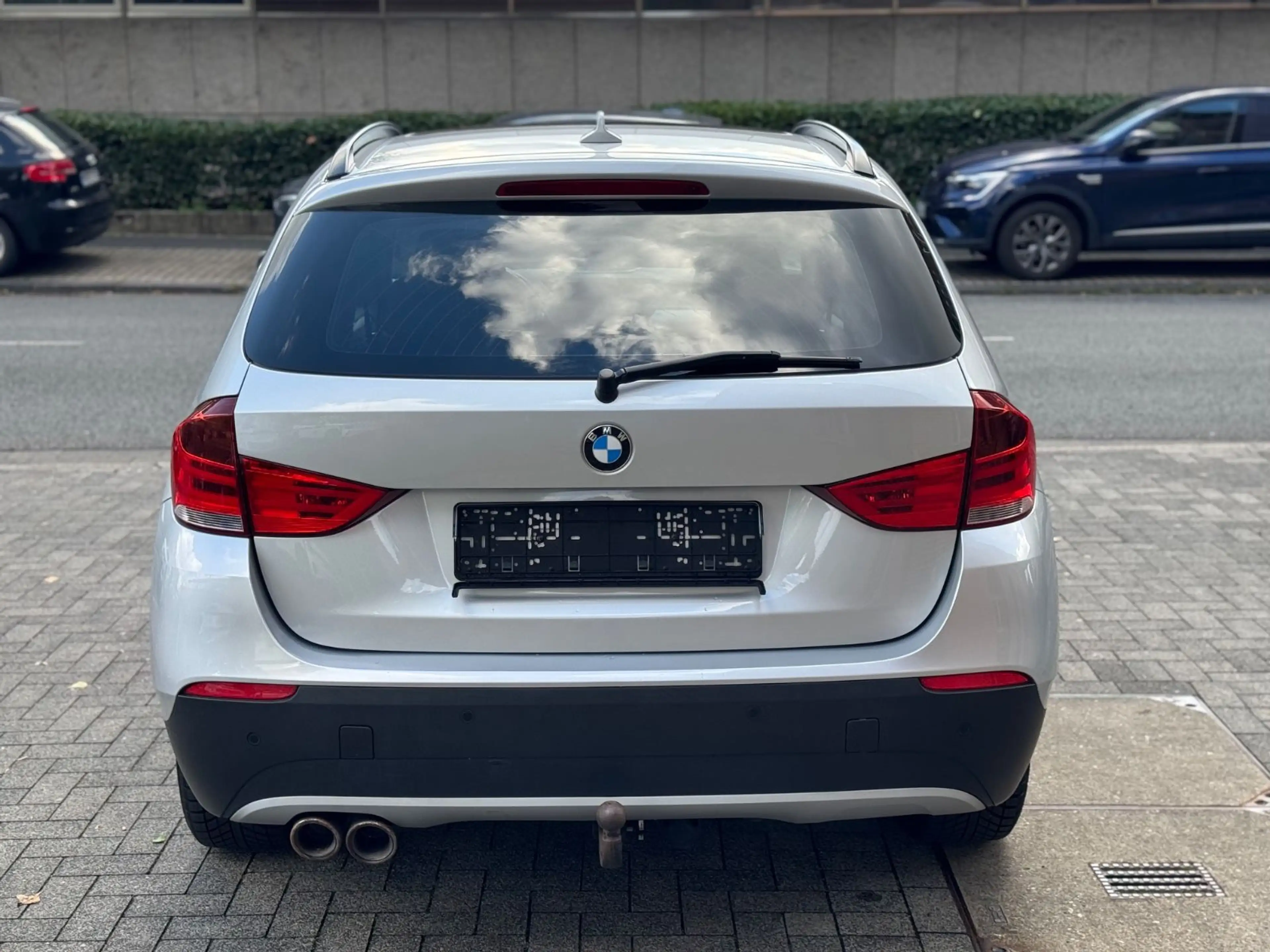 BMW X1 sDrive 20 d/Panorama/Leder/Navi/AHK/PDC/HK/ — photo 10