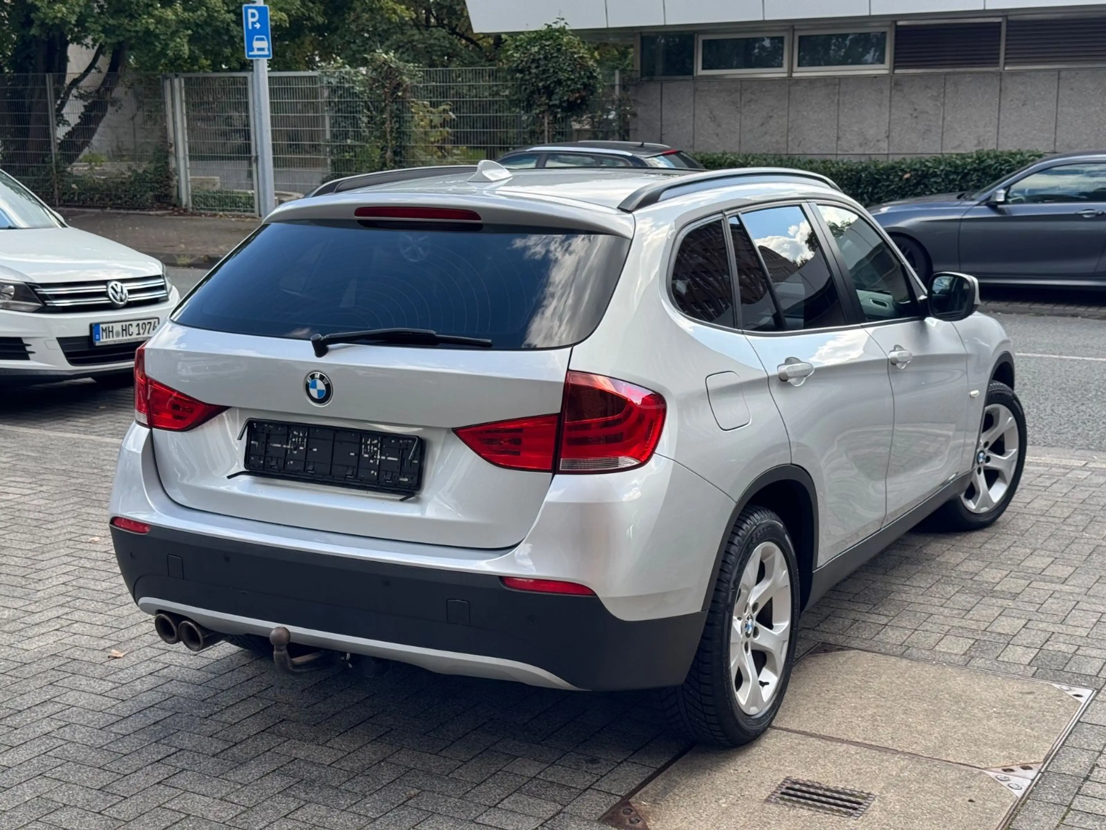 BMW X1 sDrive 20 d/Panorama/Leder/Navi/AHK/PDC/HK/ — photo 9