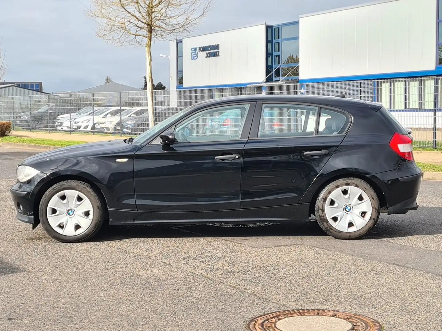 BMW 116 Baureihe 1 Lim. 116i*Klima* Schwarz - 2