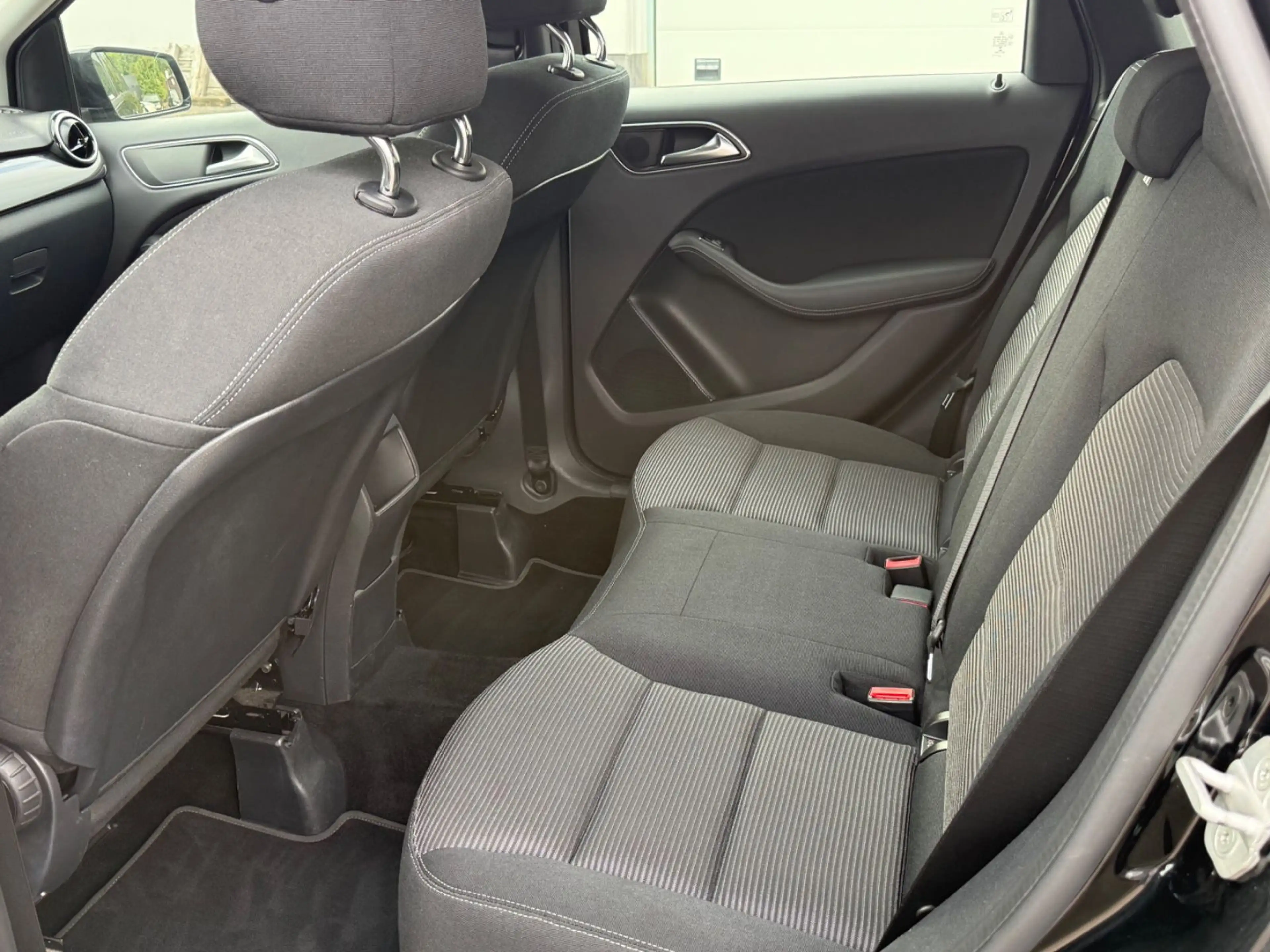 Mercedes-Benz B 200 B B 200 CDI / d — photo 12
