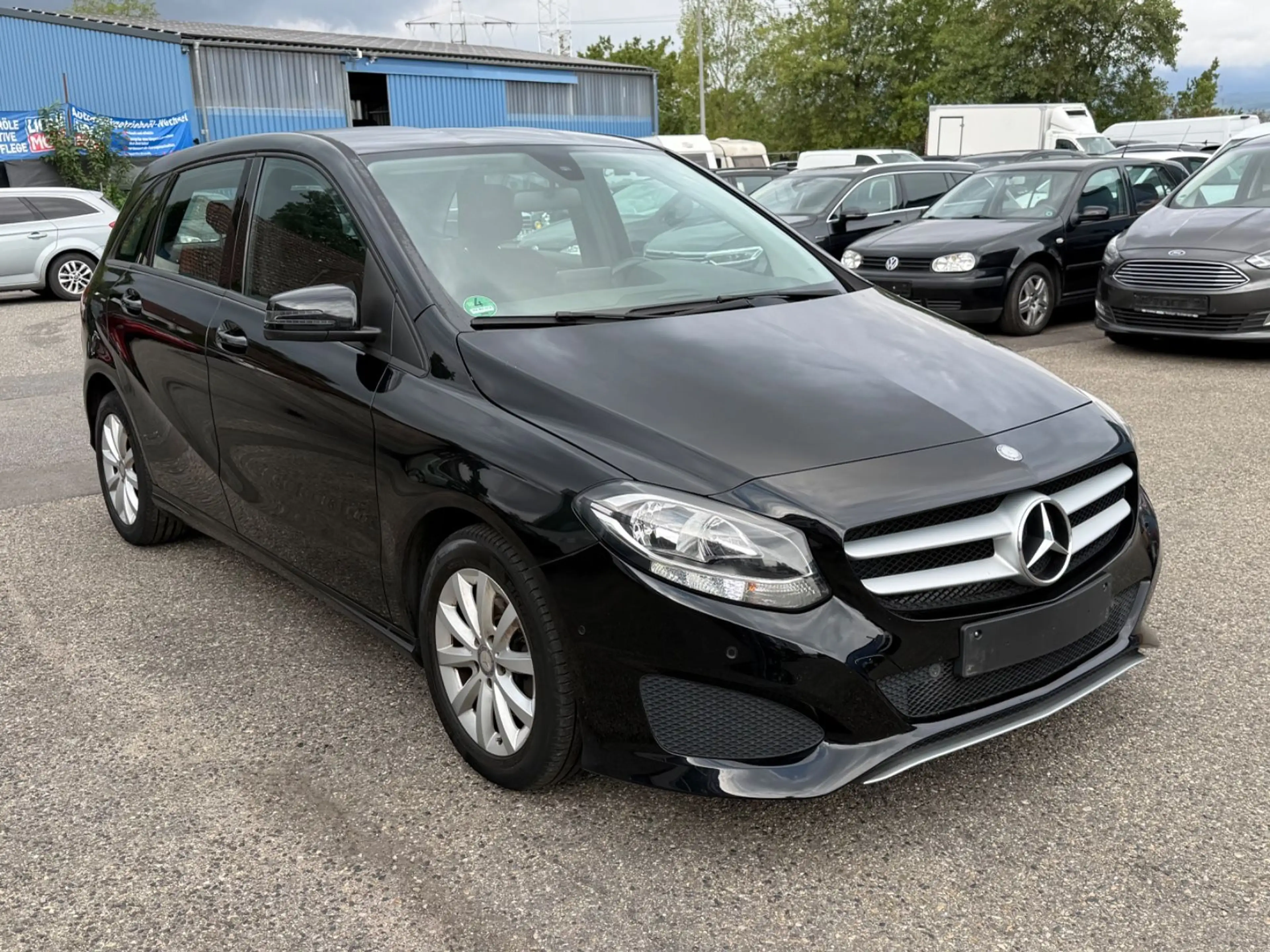 Mercedes-Benz B 200 B B 200 CDI / d