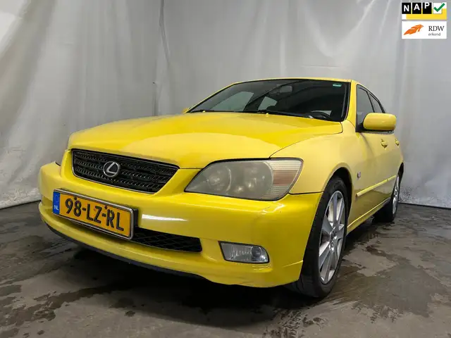Lexus IS 200 SportCross Business - Schade
