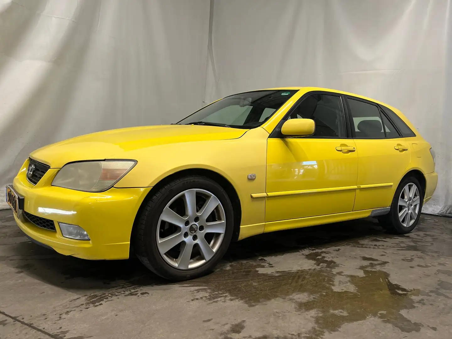 Lexus IS 200 SportCross Business - Schade Gelb - 2