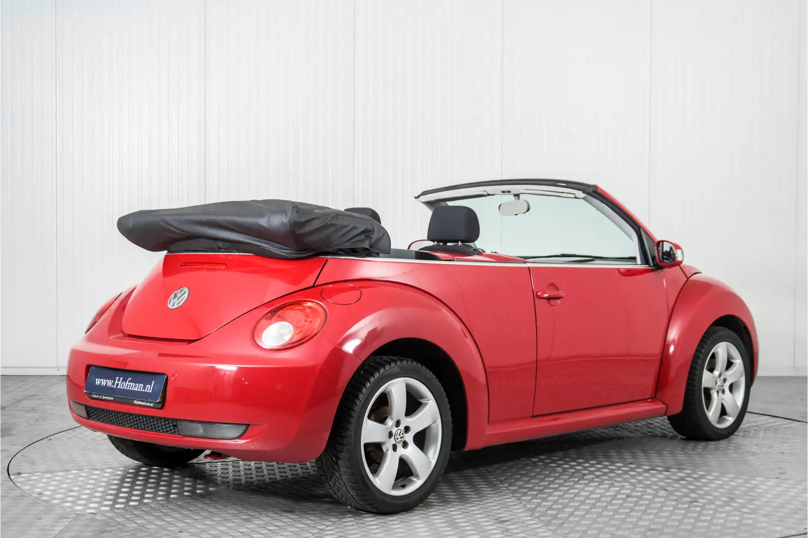 Volkswagen New Beetle Cabriolet 2.0 Highline Rood - 2