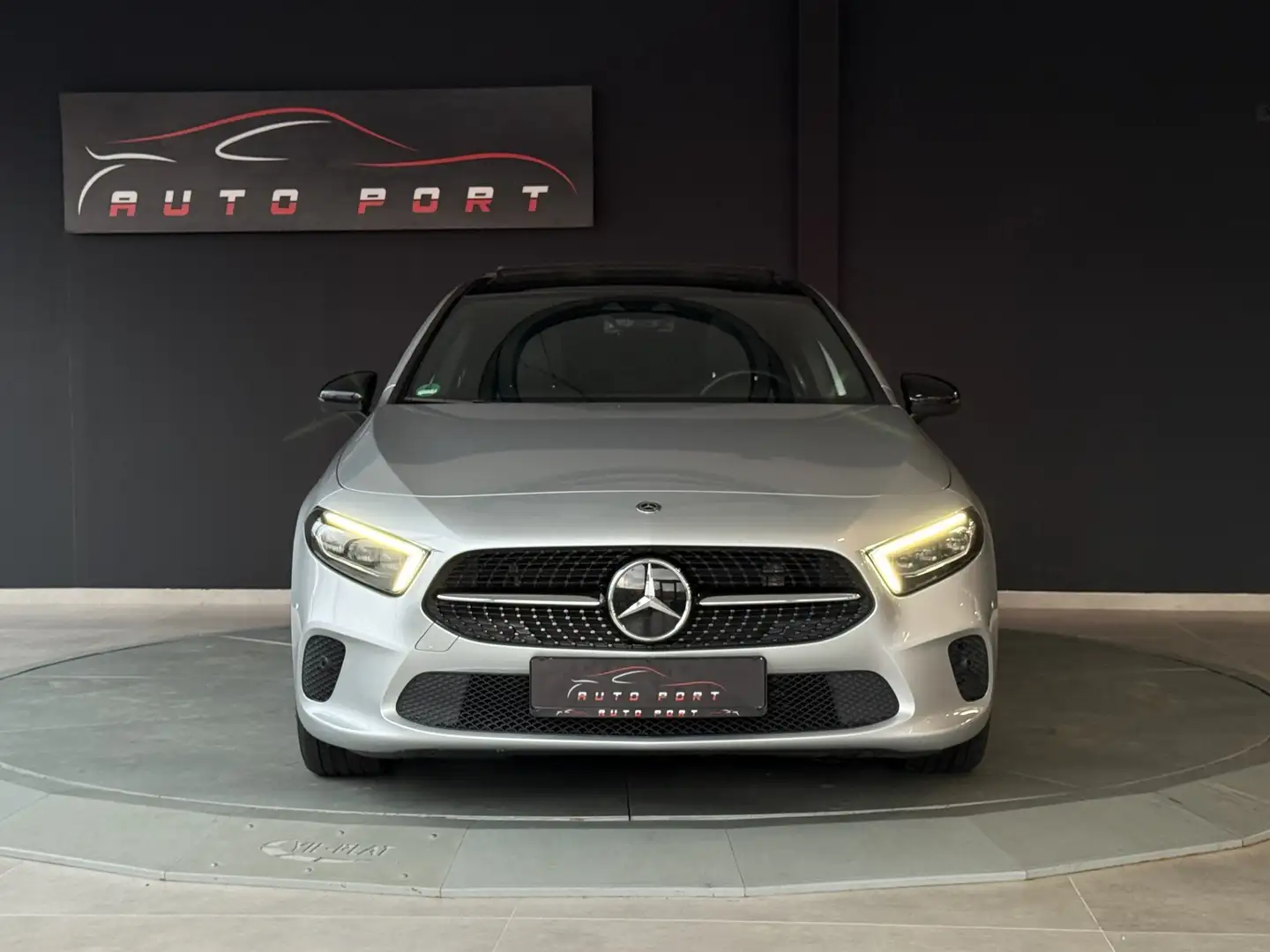 Mercedes-Benz A 200 d *PANO*BURMESTER*MULTIBEAM*NIGHT* Silber - 2