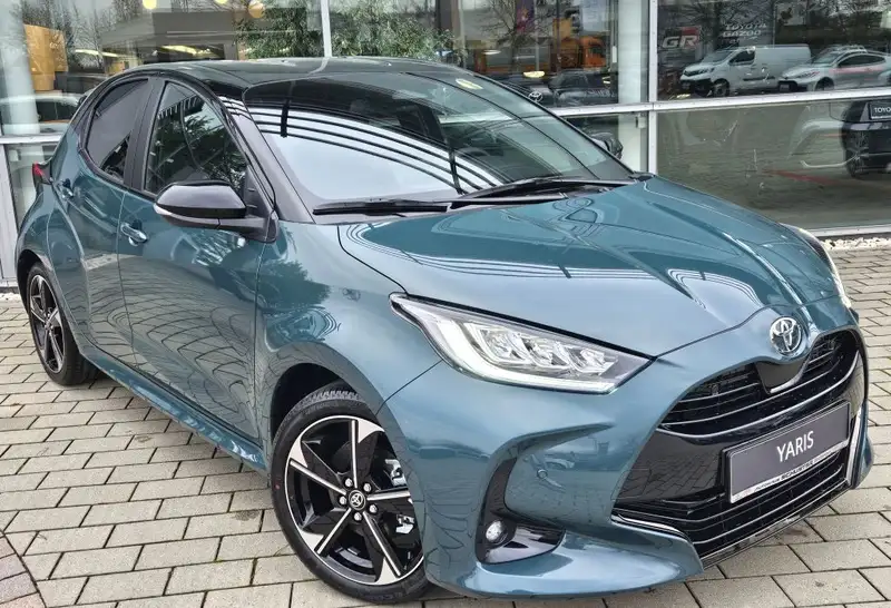 TOYOTA Yaris