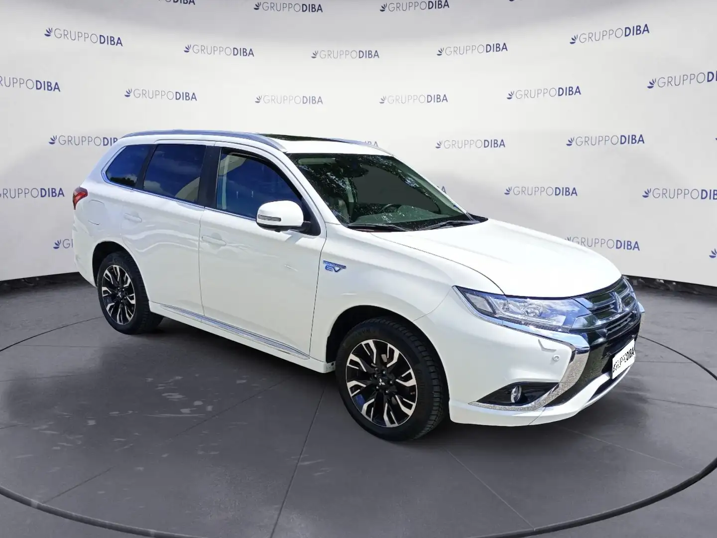 Mitsubishi Outlander III 2016 Benzina phev 2.0 Instyle Diamond Sda 4wd - 1
