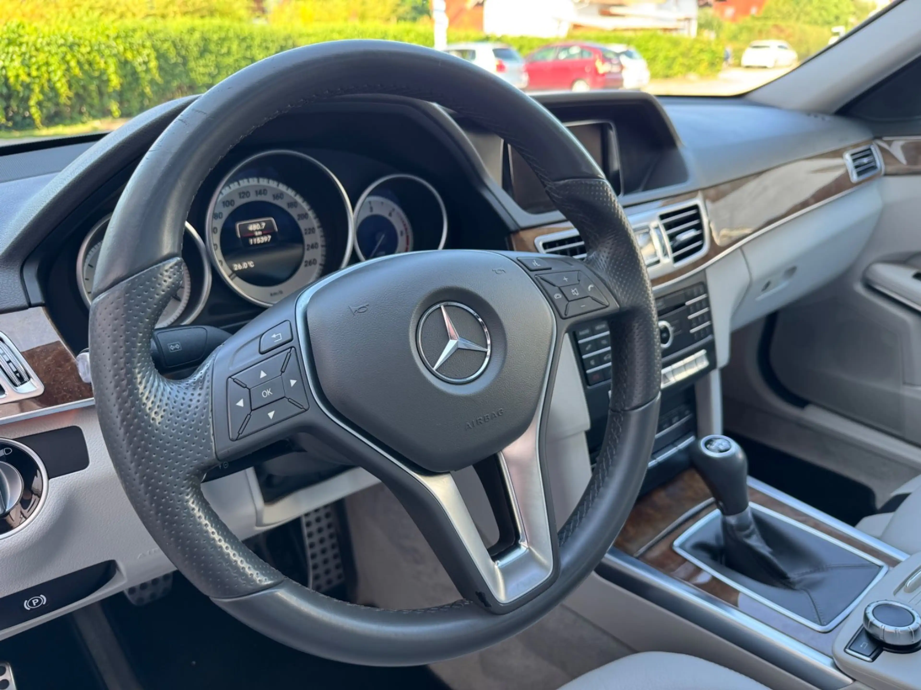 Mercedes-Benz E 200 Lim. AVANTGARDE BlueTec LED LEDER SCHALTER — photo 13