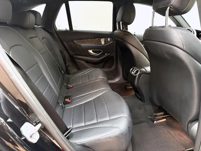 Mercedes-Benz GLC view 14