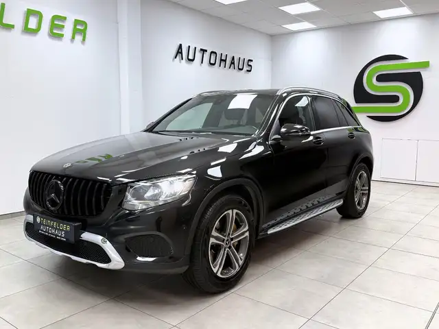 Mercedes-Benz GLC view 3