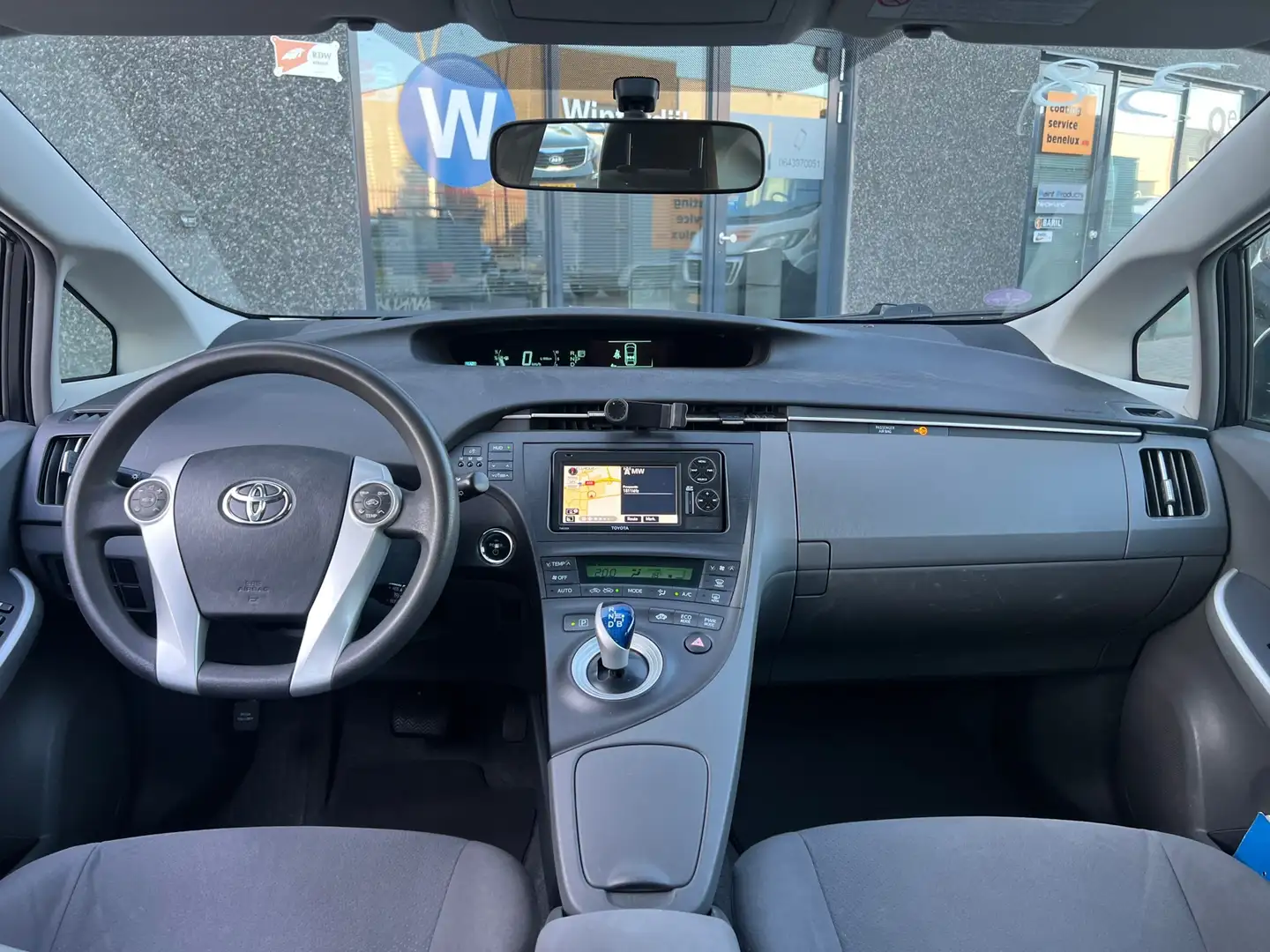 Toyota Prius 1.8 Comfort Hybride, Airco, Cruise, Headup Display Blanc - 2