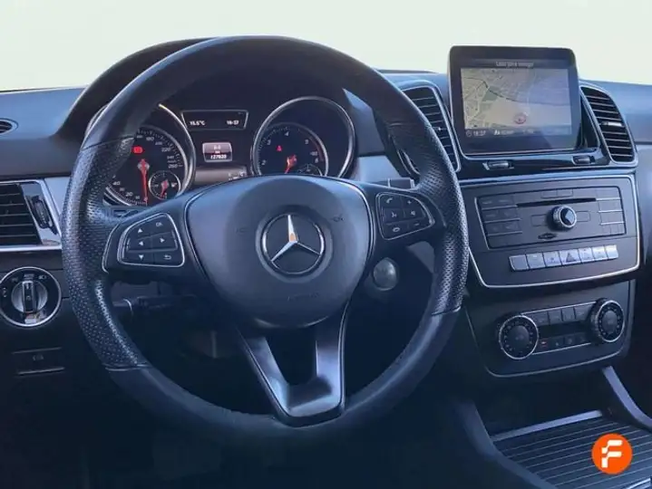 Mercedes-Benz GLE 2017, foto 32