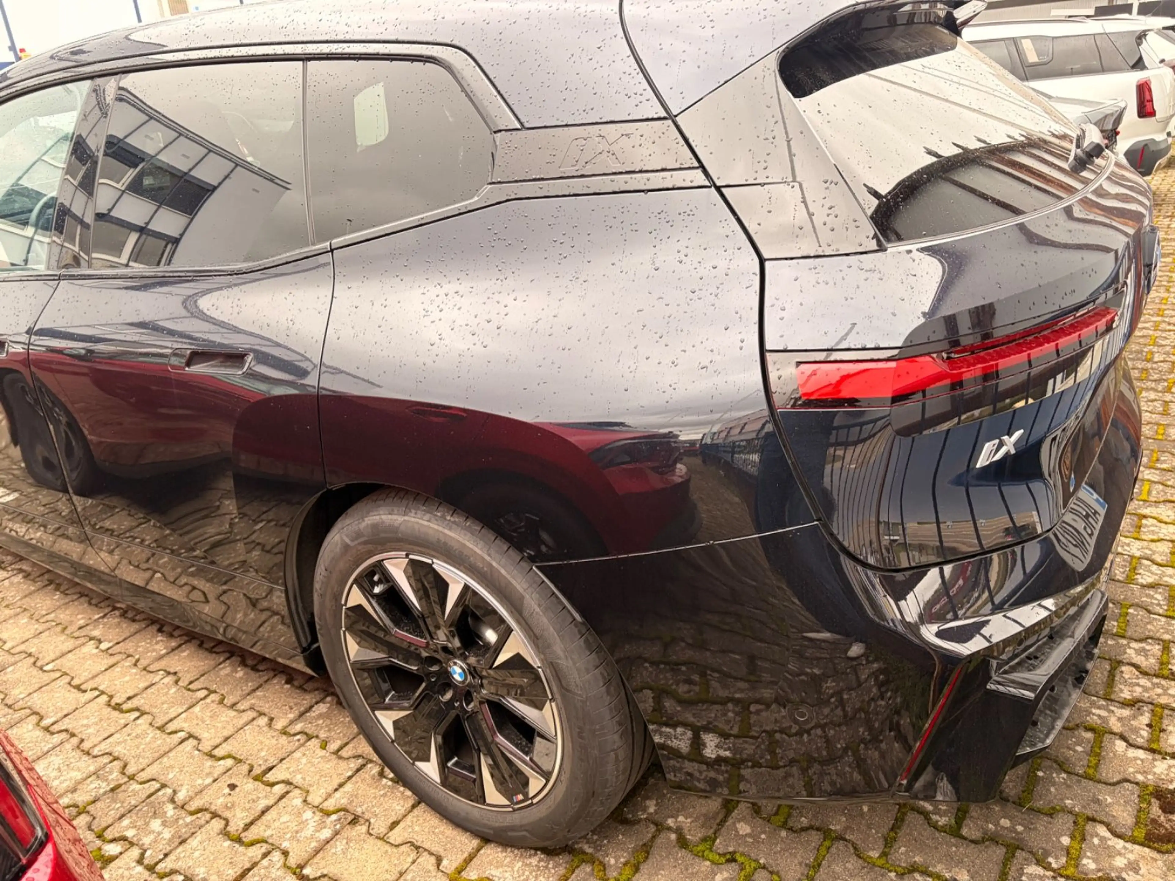 BMW iX xDrive45 M-Sport 21Z Suite AHK neu 99.570,- — photo 2