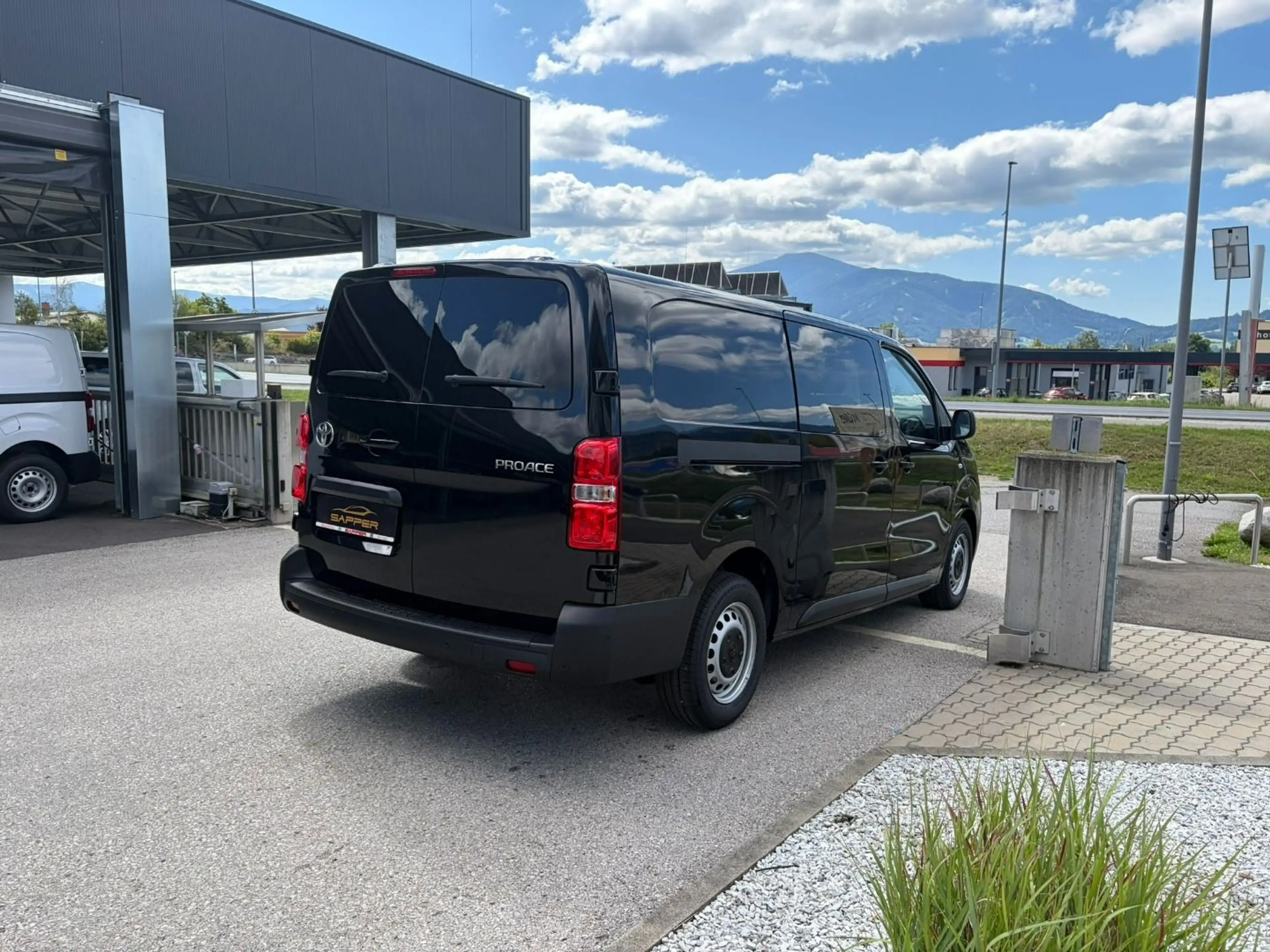Toyota Proace DKB L2, Gewerbewochen — photo 4