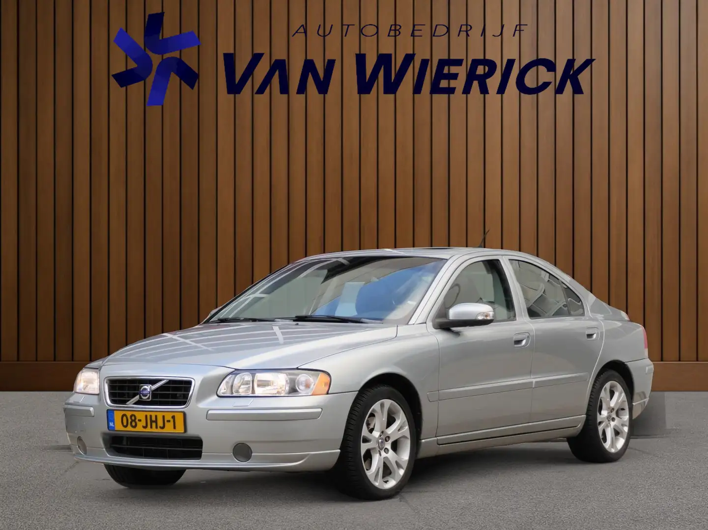 Volvo S60 2.4 Drivers Edition Automaat 140PK Youngtimer! Sch Grijs - 1