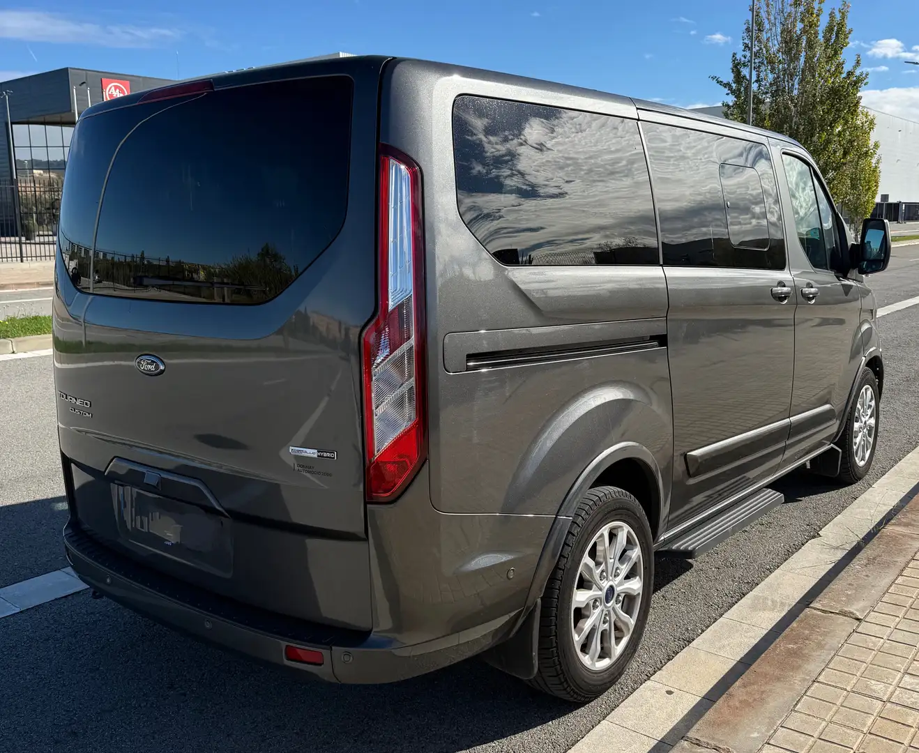 Ford Tourneo Custom 2.0 EcoBlue Trend 130 - 1