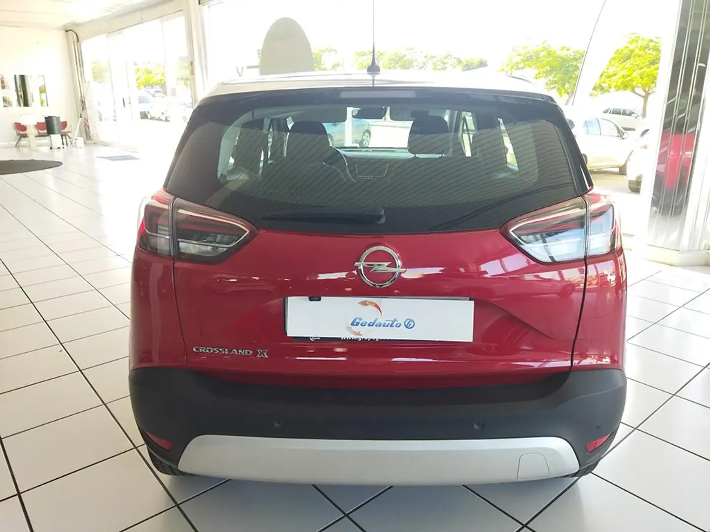 Opel Crossland X 1.5D 75KW 2020 5P Rojo - 2