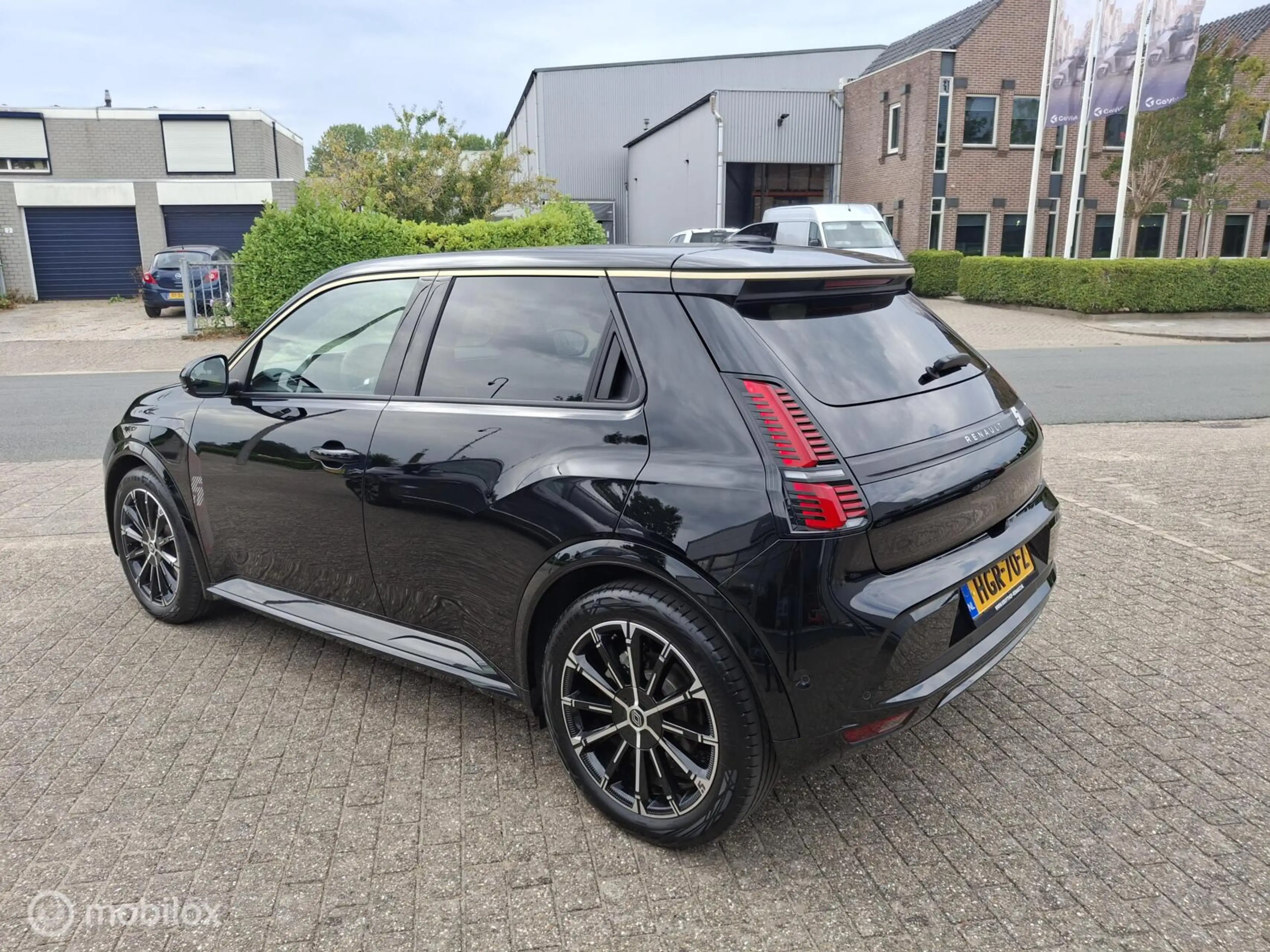 Renault R 5 comfort range iconic cinq 52 kWh — photo 6