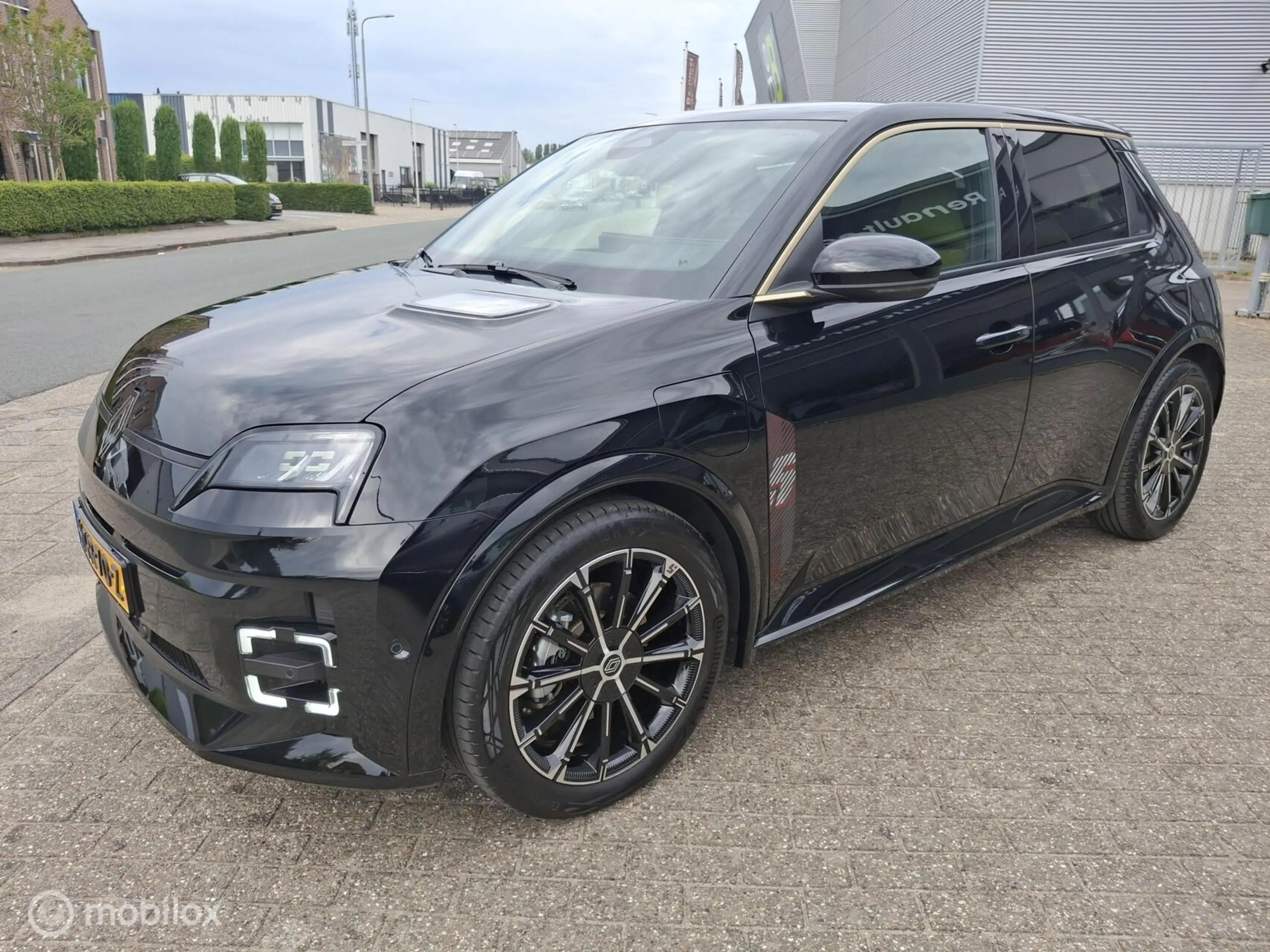Renault R 5 comfort range iconic cinq 52 kWh — photo 4