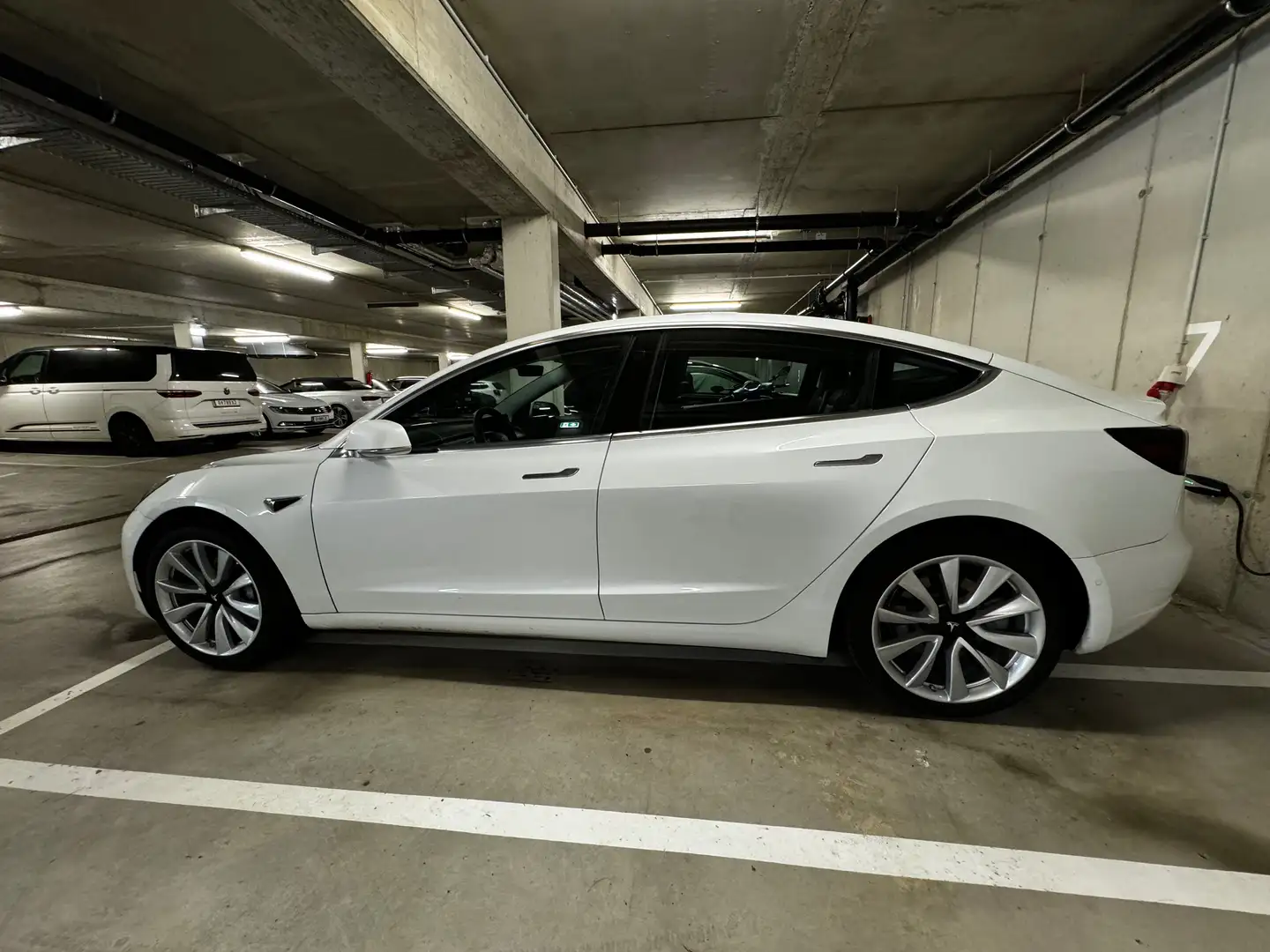 Tesla Model 3 Model 3 Standard Range RWD Plus 57,5kWh RWD Plus - 1