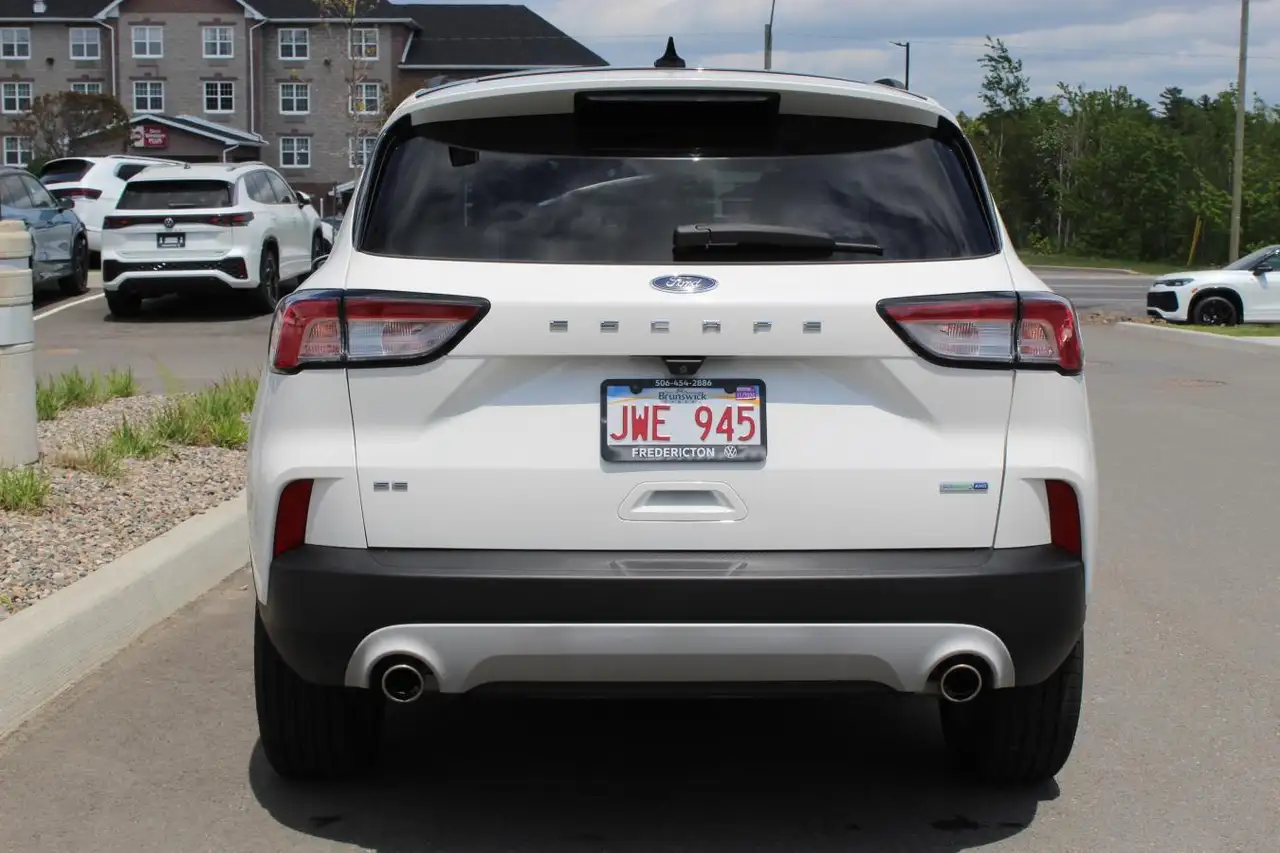 Ford Escape снимка Ford Escape