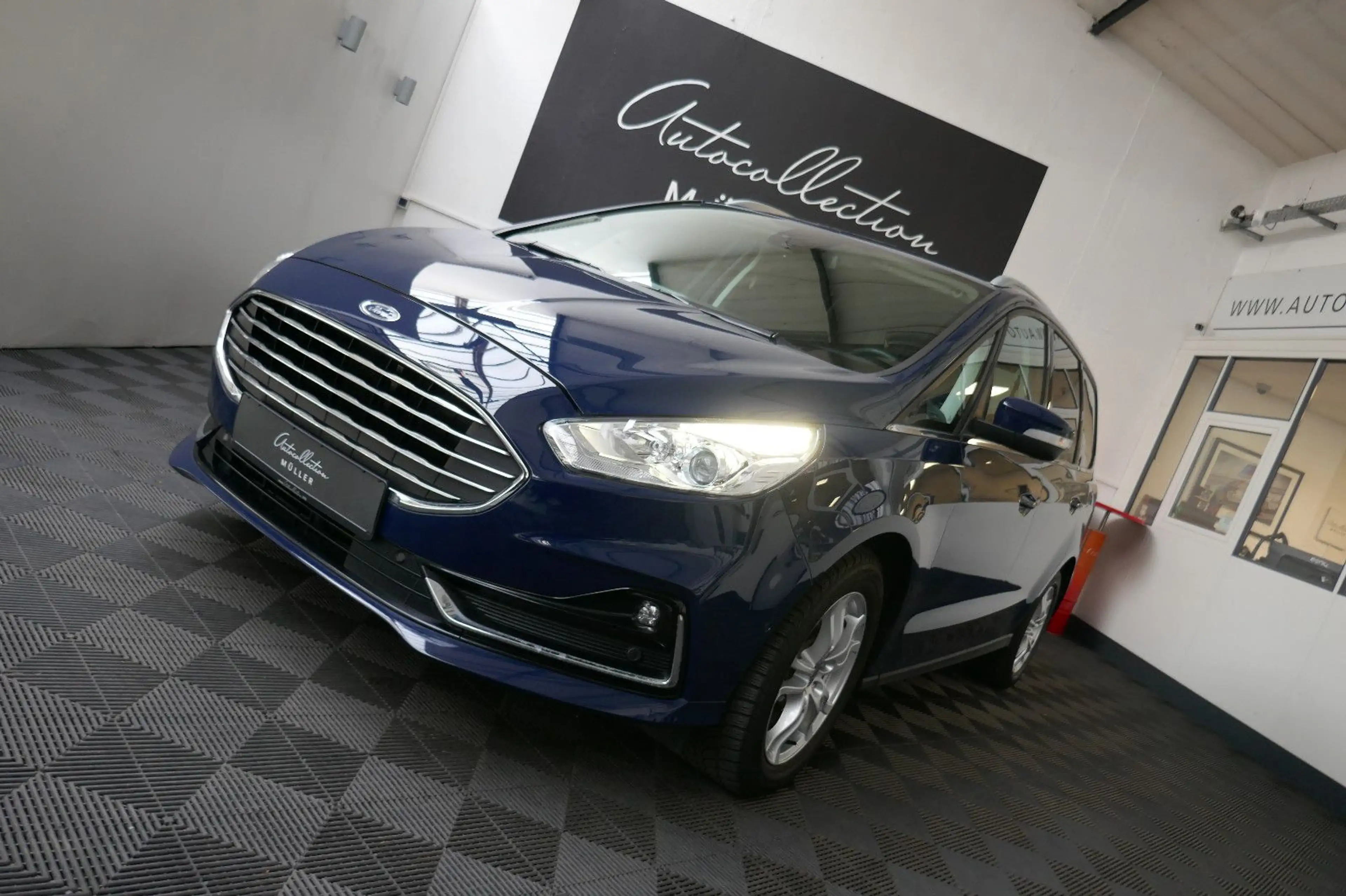 Ford Galaxy Titanium *7SITZER*NAVI*LED*KLIMAAUTOM.