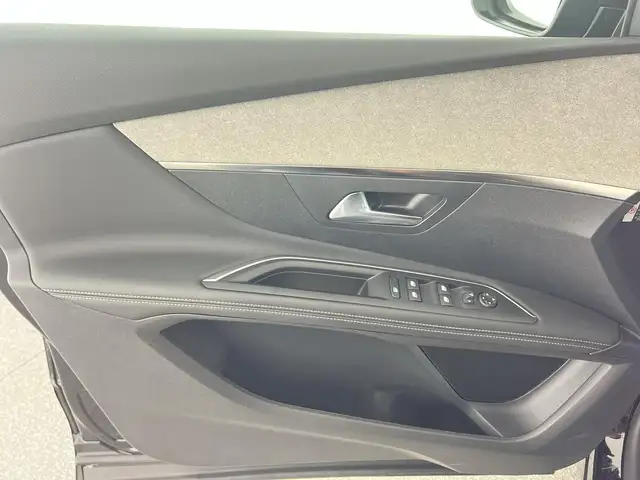 Peugeot 3008 view 11