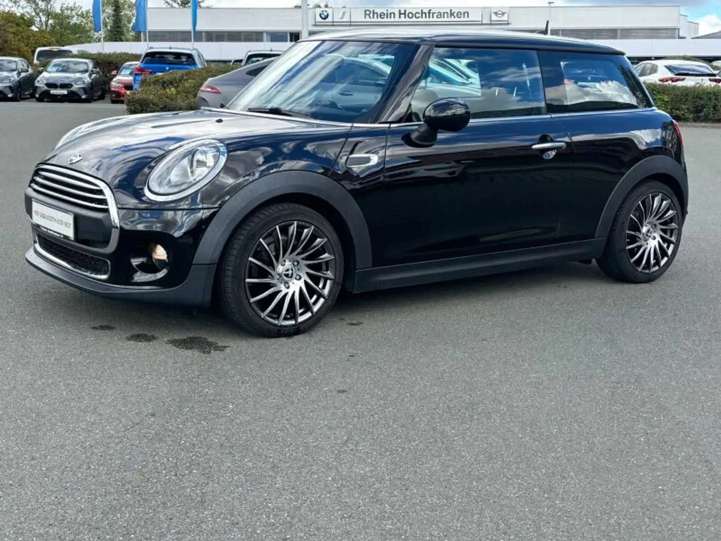 MINI One PEPPER NAVI KLIMA SHZ PDC Černá - 2