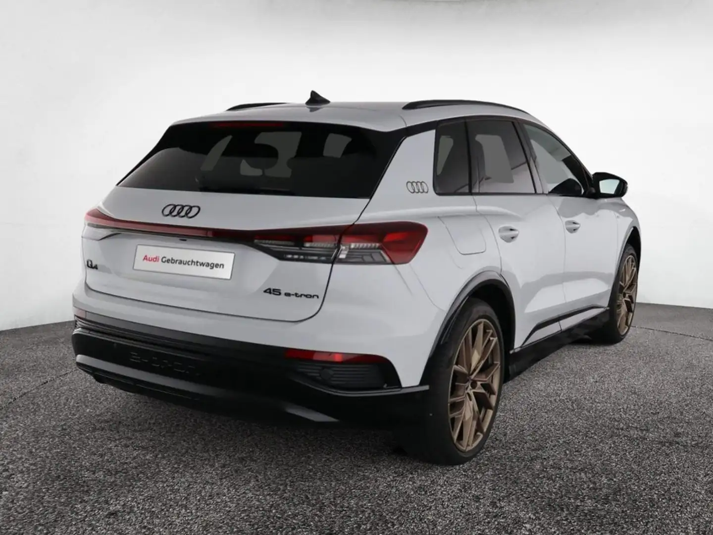 Audi Q4 e-tron 45 e-tron AHK ACC MATRIX-LED 360° Blanc - 2