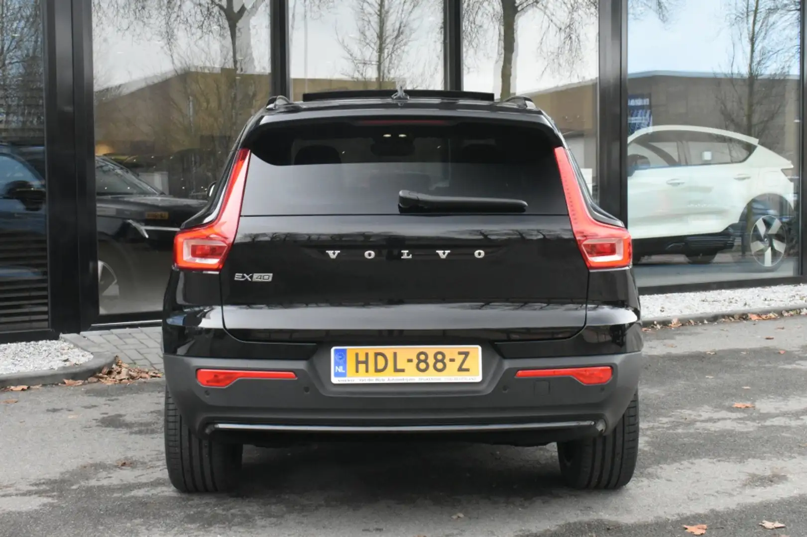 Volvo EX40 Extended Range Ultra 252pk/82kWh | Getint Glas | S Noir - 2
