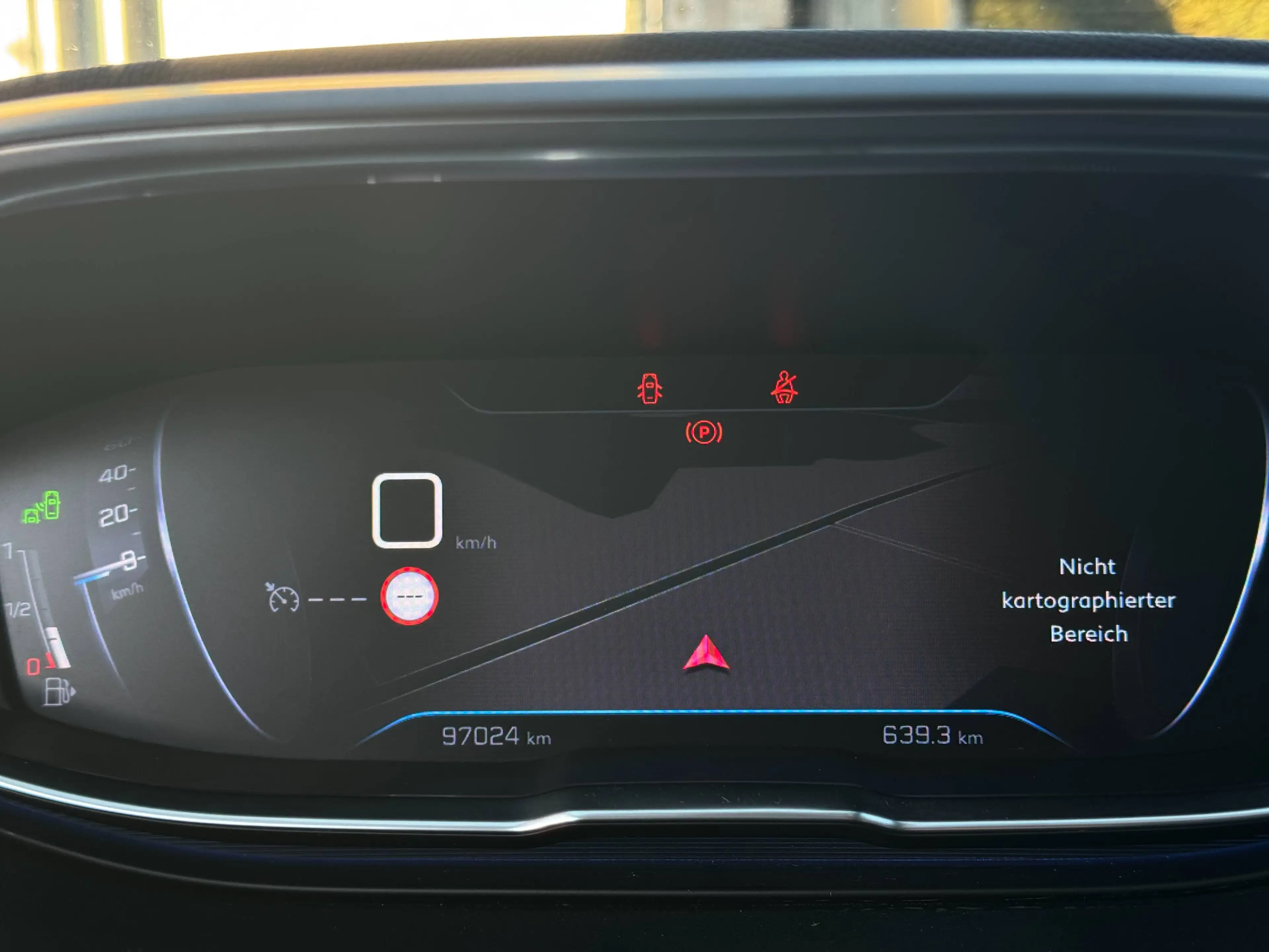 Peugeot 5008 1,2i*Allure*Panorama*Schiebedach* — photo 9