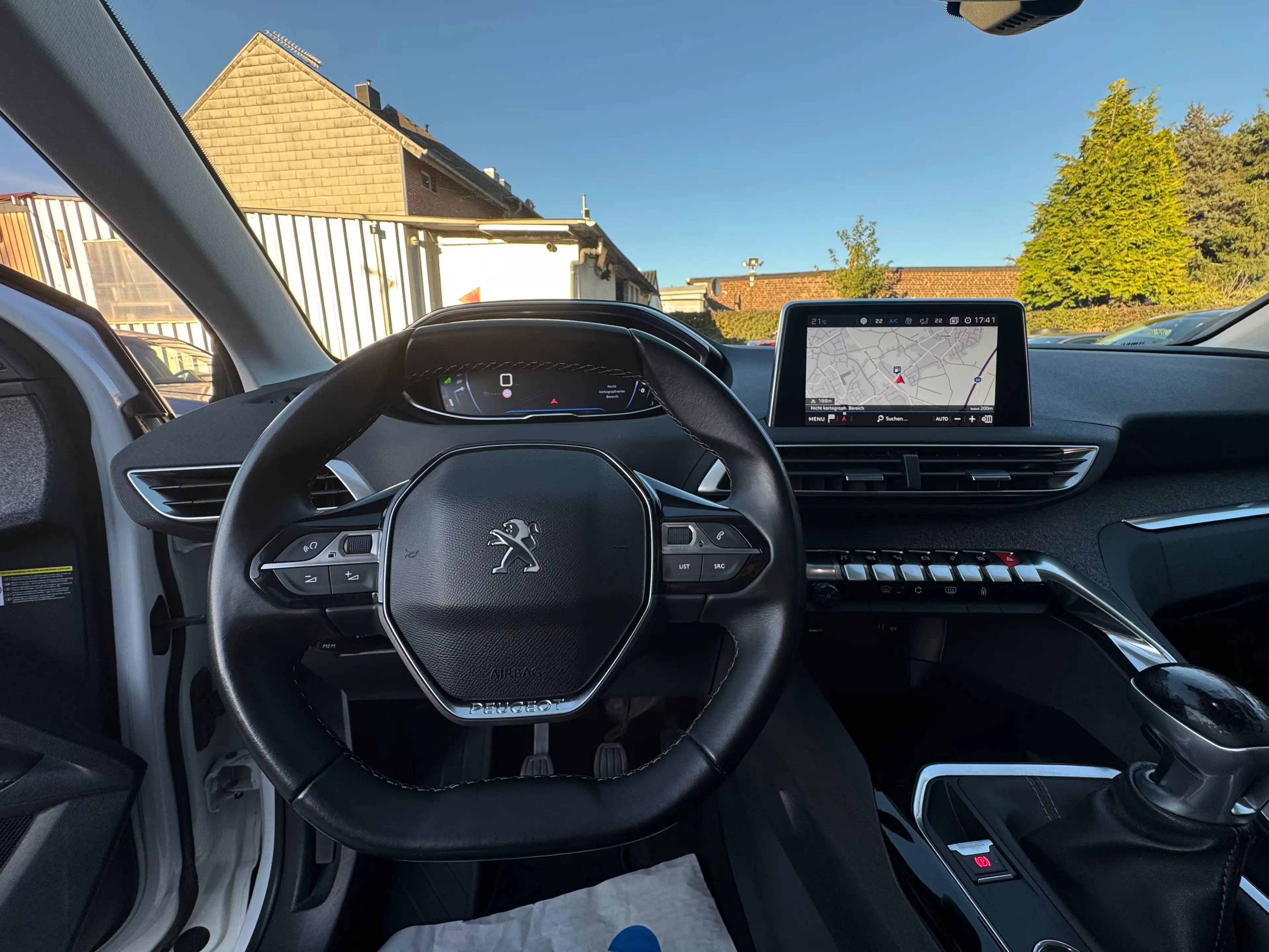 Peugeot 5008 1,2i*Allure*Panorama*Schiebedach* — photo 8